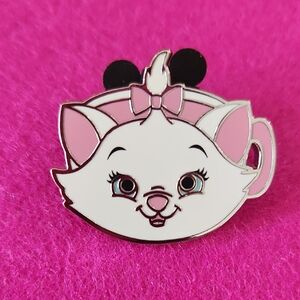 Disney's Marie Pin.